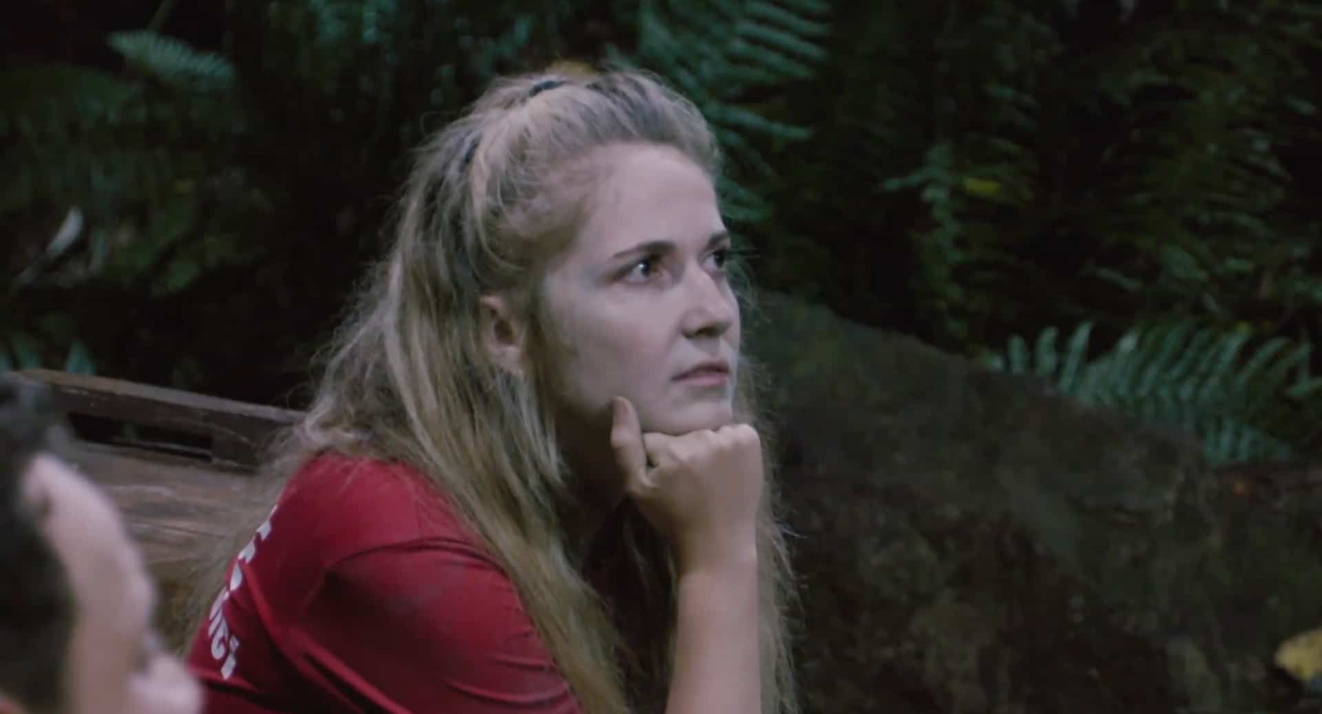 Serait-elle sur le point de se faire démasquer?