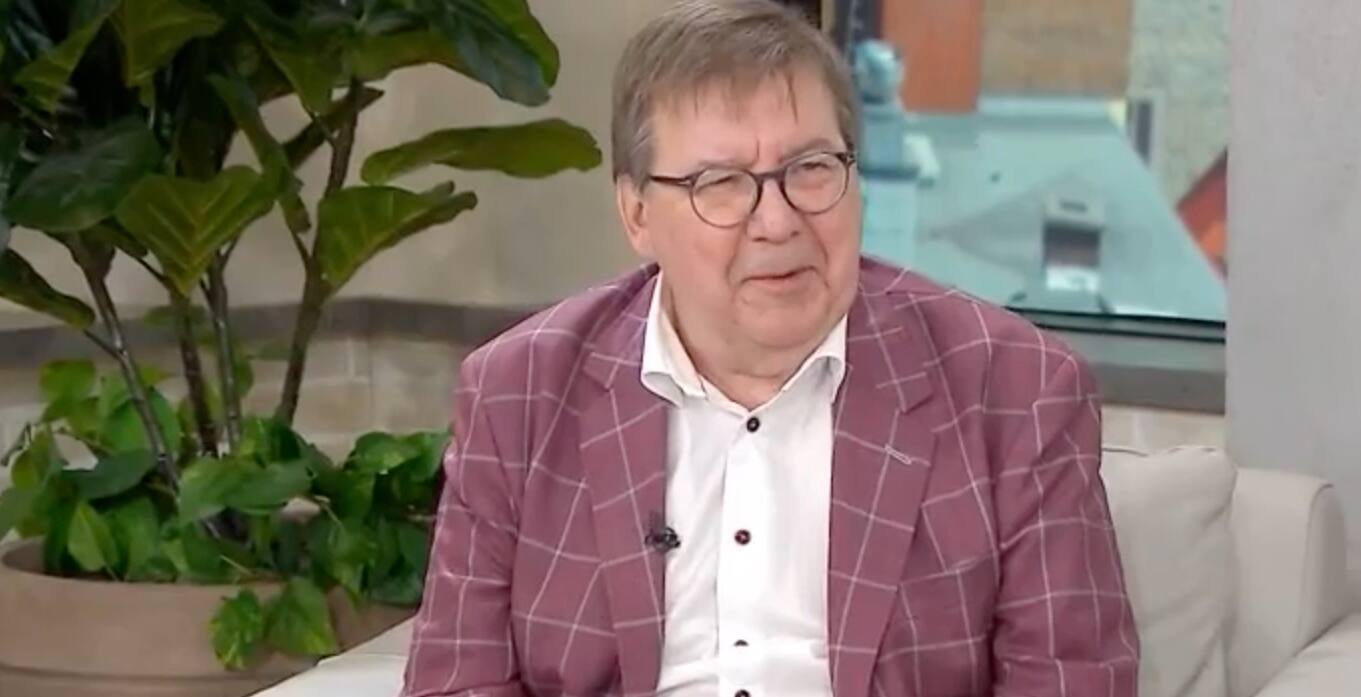 Il chantera sur scène