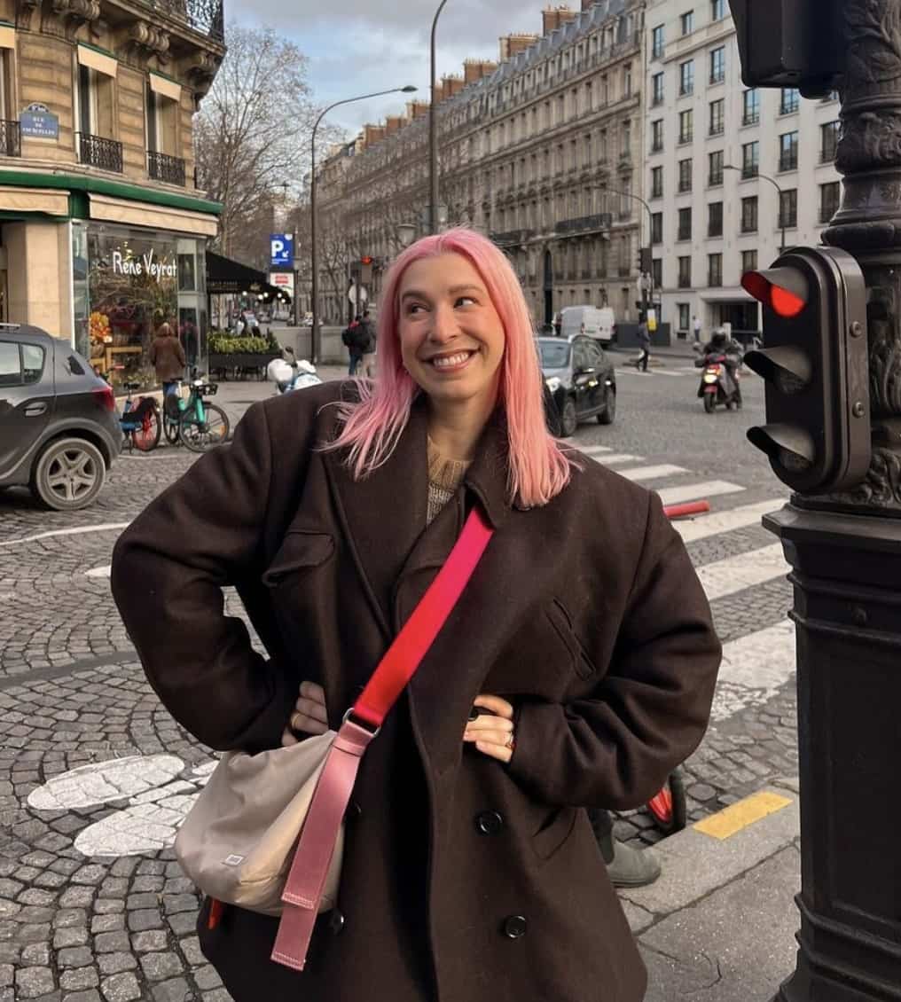 Elle fait une énorme et excitante annonce