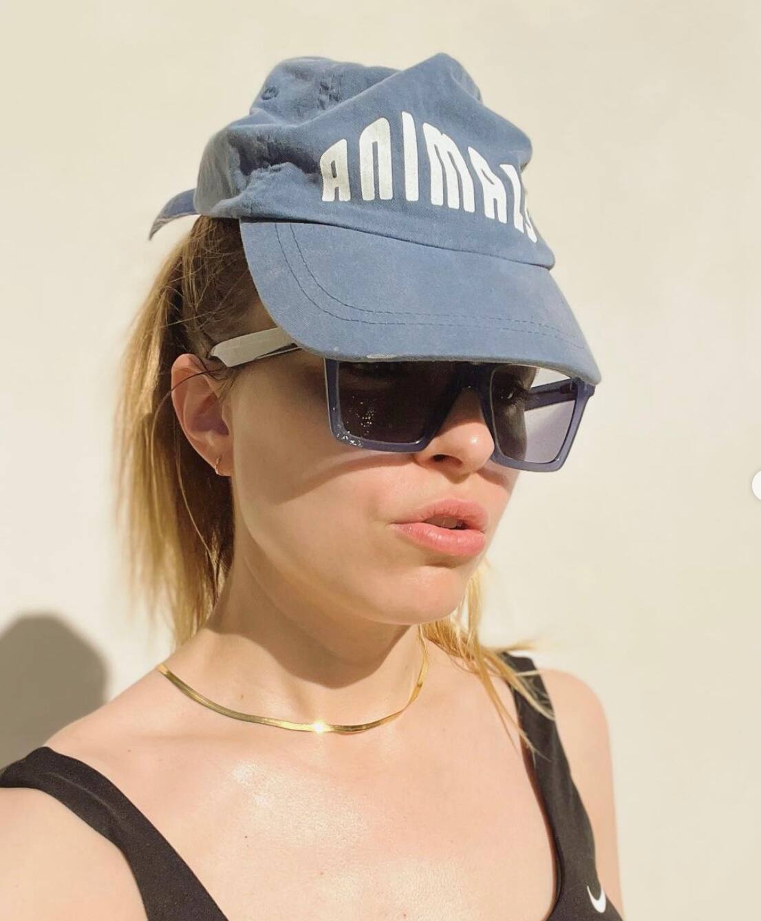 Sarah-Jeanne Labrosse embrasse LA couleur de l’été