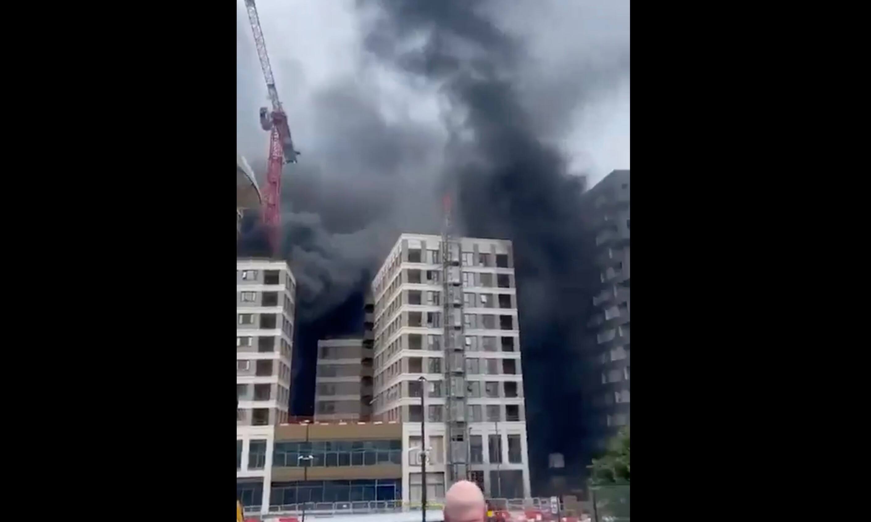 Londres: sept personnes hospitalis&eacute;es apr&egrave;s un incendie sur un chantier de construction