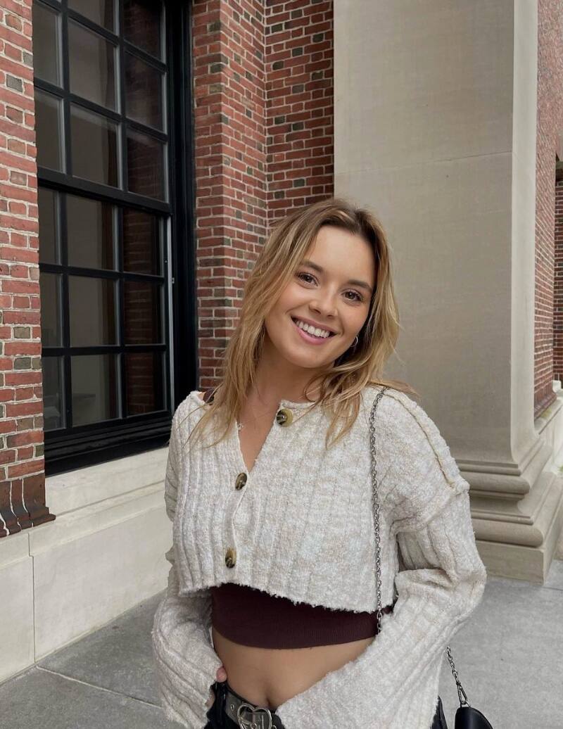 Camille Felton s'offre un changement capillaire