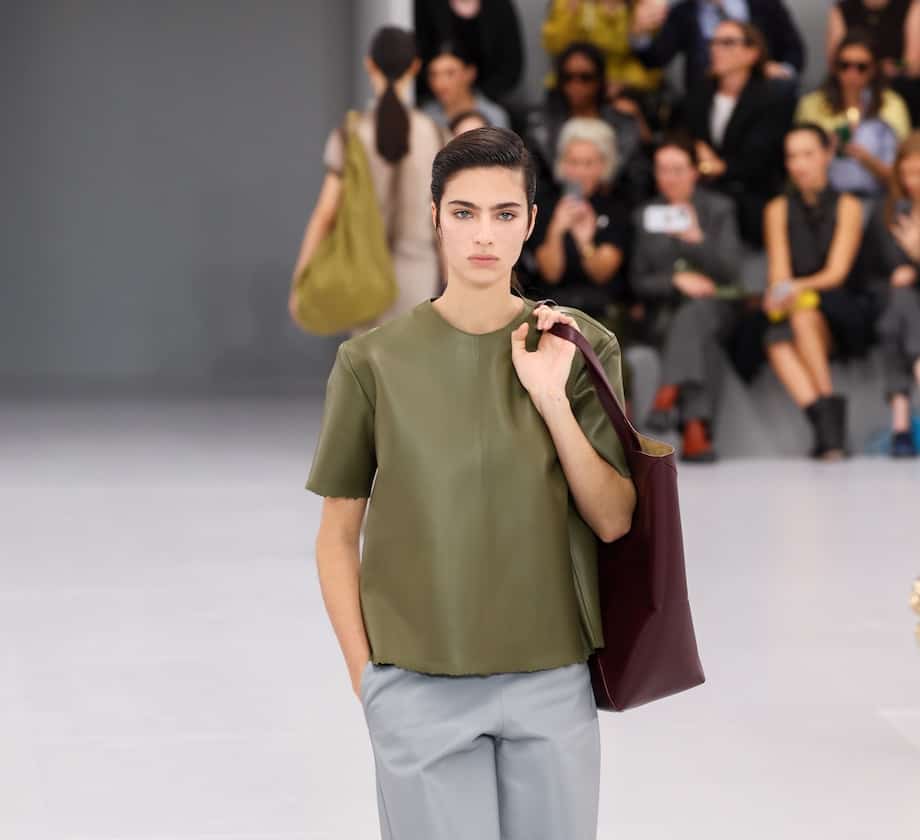 Ces horribles sandales sont de retour