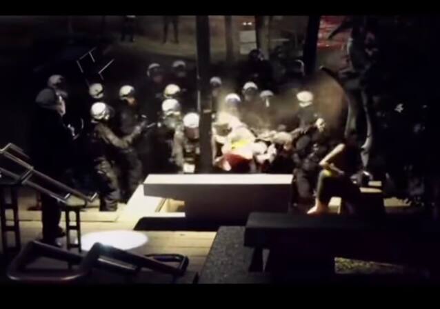 Vitrines cass&eacute;es et hostilit&eacute;s envers les policiers: une importante manifestation &agrave; McGill