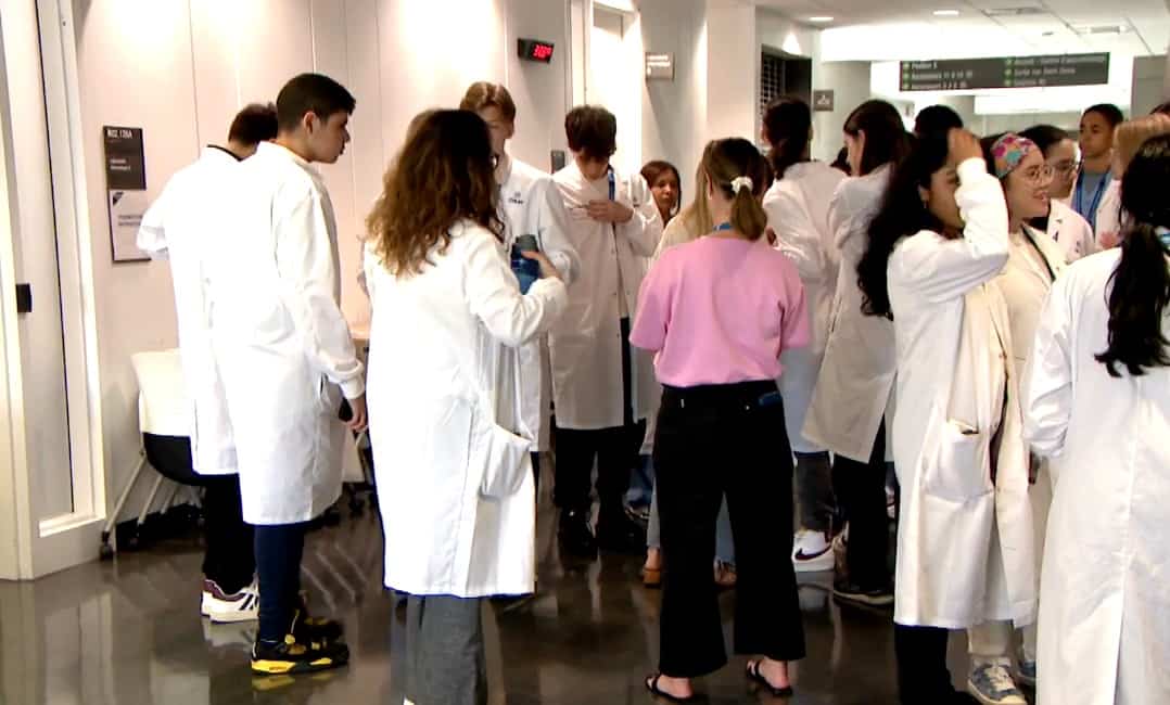 Acad&eacute;mie d&rsquo;&eacute;t&eacute;: des &eacute;tudiants du secondaire en immersion au CHUM