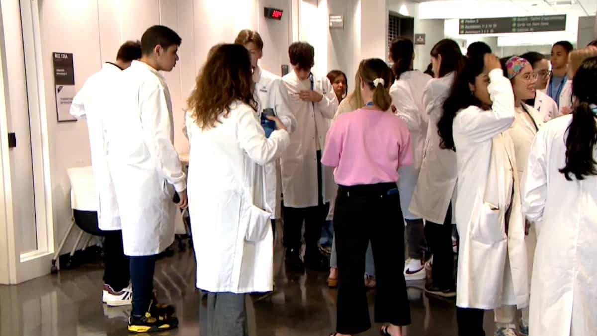 Académie d’été: des étudiants du secondaire en immersion au CHUM