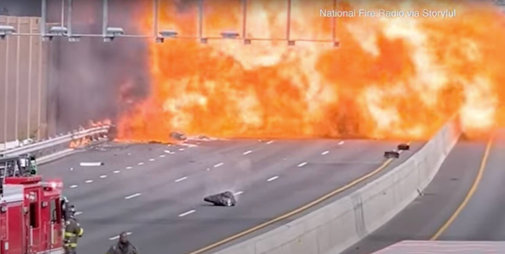 EN VID&Eacute;O | Un camion explose sur une route aux &Eacute;tats-Unis