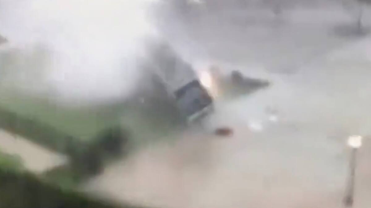 EN VIDÉO | Des vents violents emportent une remorque au Tennessee