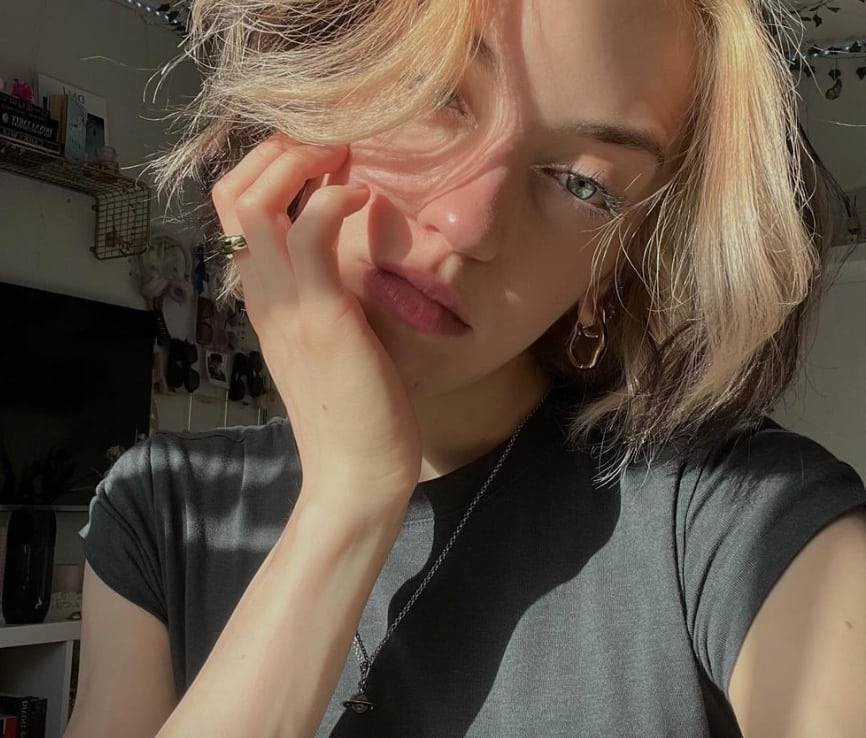 Cette coloration laide des années 2000 revient