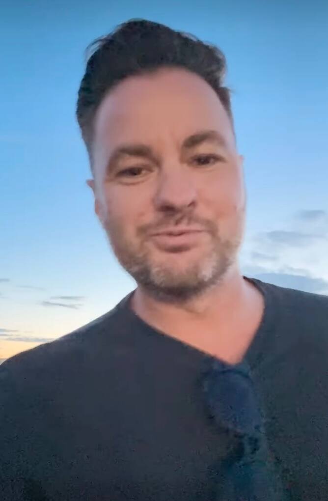 Il a failli manquer la réunion de Star Académie