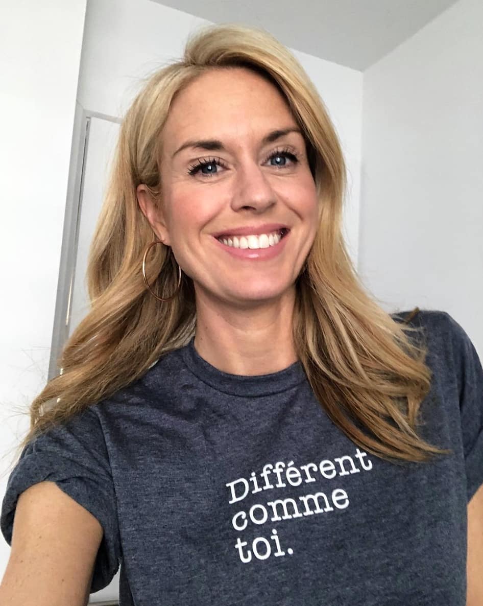 Anouk Meunier ose une couleur surprenante 