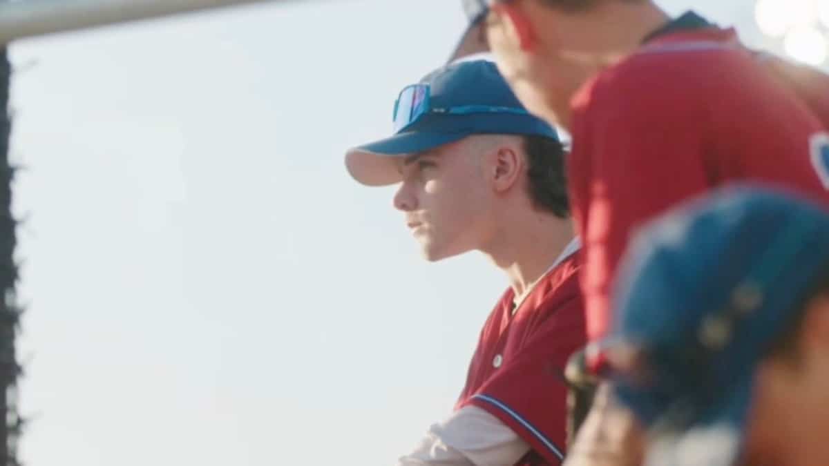 Un adolescent tétraplégique inspire son équipe de baseball