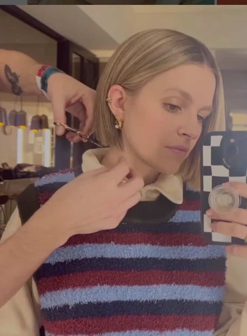 Elle porte LE gilet tendance de la rentrée 2024