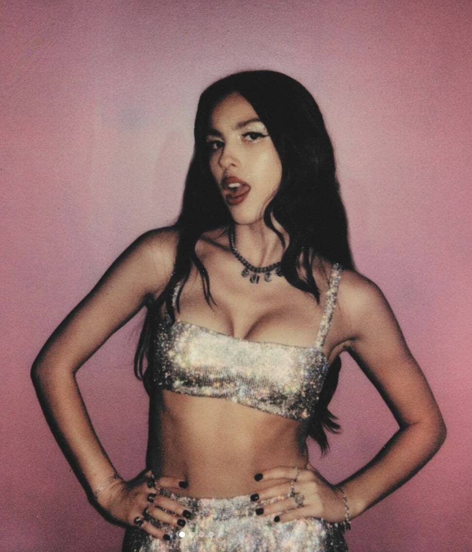 Elle subit un accident sur scène à Melbourne