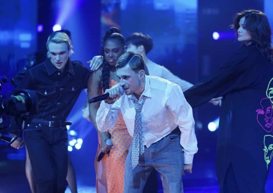 Une grande star de TikTok et deux ex-académiciens 