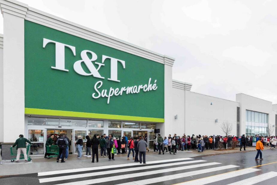 Du mandarin, du cor&eacute;en, de l'anglais... et un peu de fran&ccedil;ais chez T&T Supermarkets et Loblaw