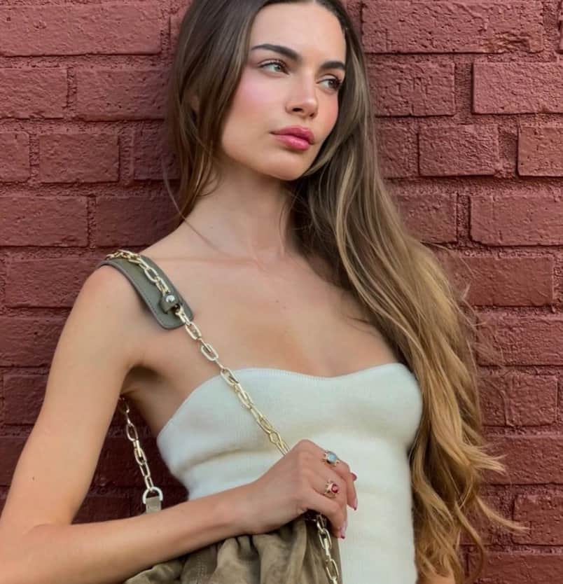 Voici LA matière pour un look de feu en 2025