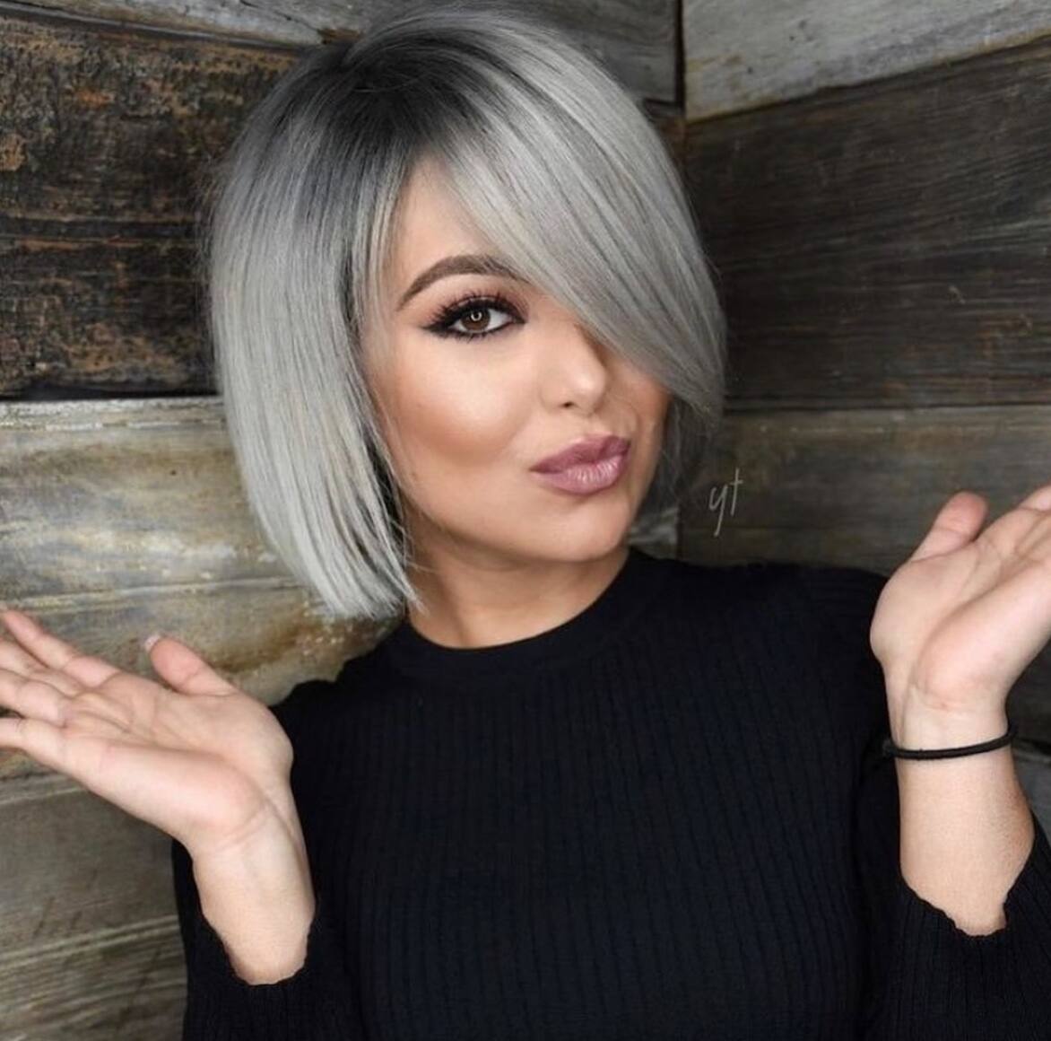 Les 10 tendances coloration pour cheveux gris
