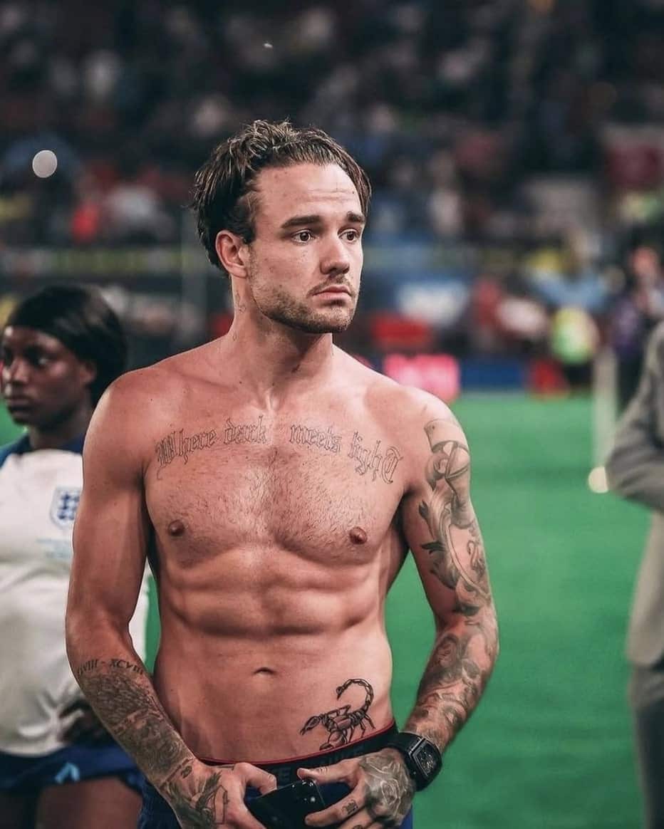 Une autre tuile tombée sur sa tête avant son décès