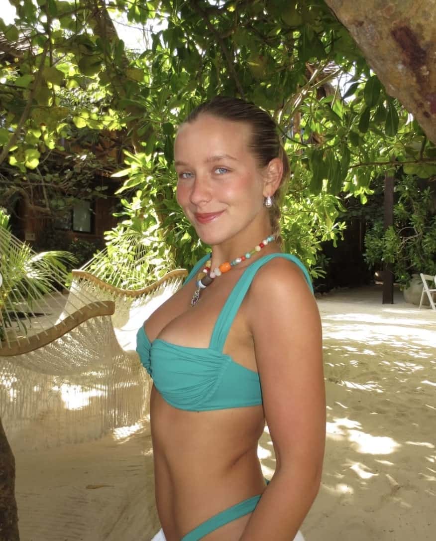 Emy-Jade Greaves présente son compagnon