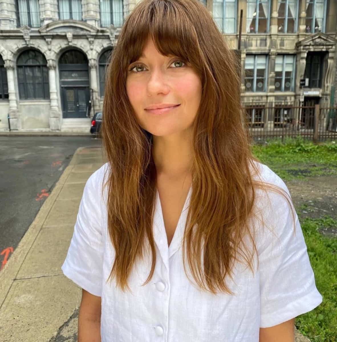 Katherine Levac porte LES solaires tendance