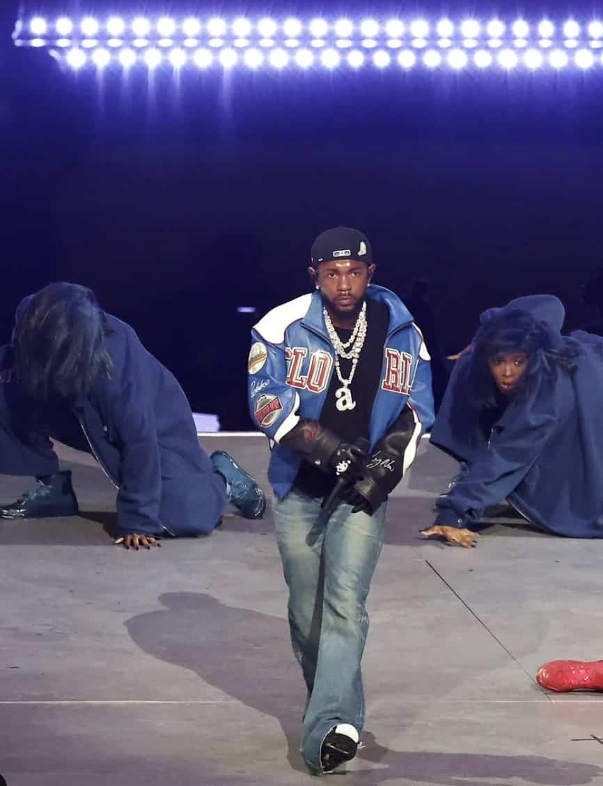 Son jean devait originalement être à cet acteur