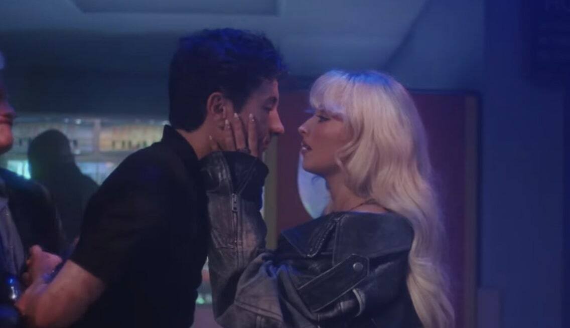 Deux mois après sa rupture, elle se venge