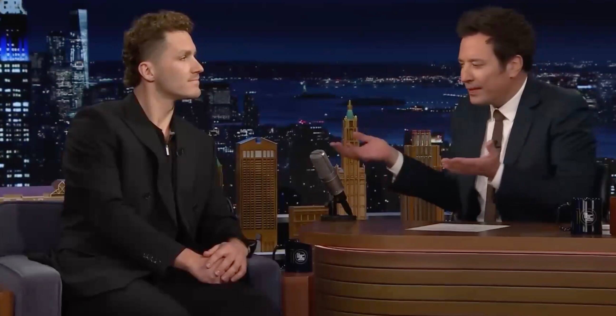 Trois bagarres en neuf secondes contre le Canada &agrave; la Confrontation des 4 nations: &laquo;Papa &eacute;tait fier&raquo;, dit Matthew Tkachuk