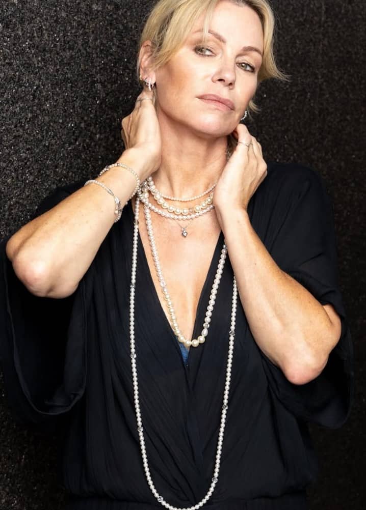 Caroline Néron s’offre un changement de lèvres