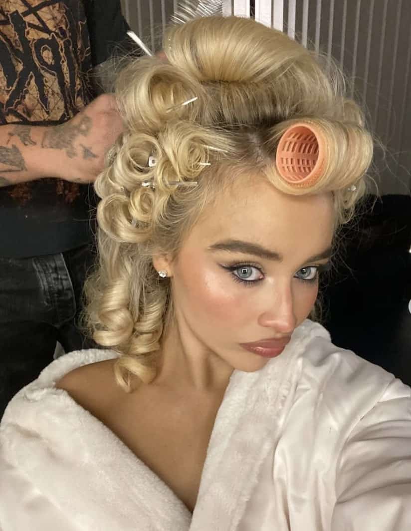 Elle choque avec cette représentation sur scène