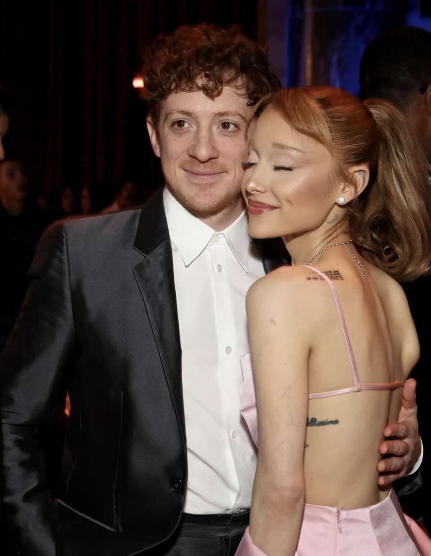 Rumeurs: elle et Ethan Slater seraient séparés 