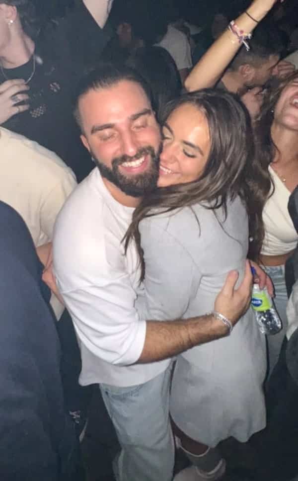 Des commentaires curieux sur Cath F. et Raphaël