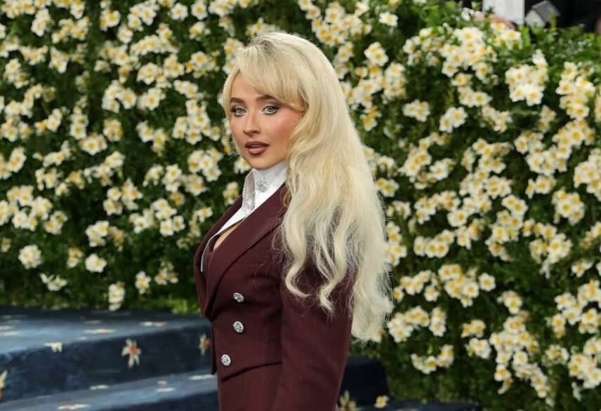 Sabrina Carpenter oublie ses pantalons au Met Gala