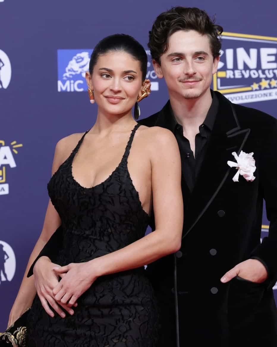 Malaise capté en direct après leur tapis rouge 