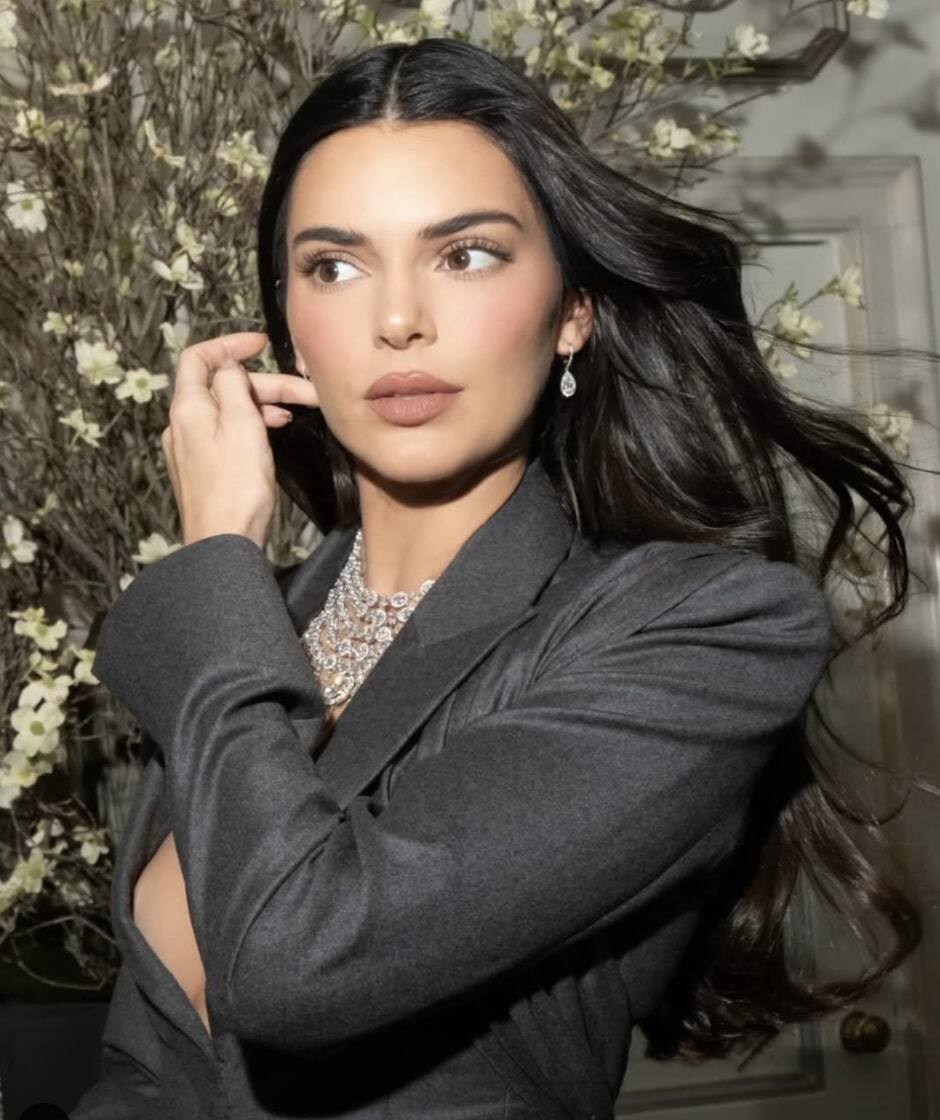 Kendall Jenner obsédée par ce produit à sourcils 