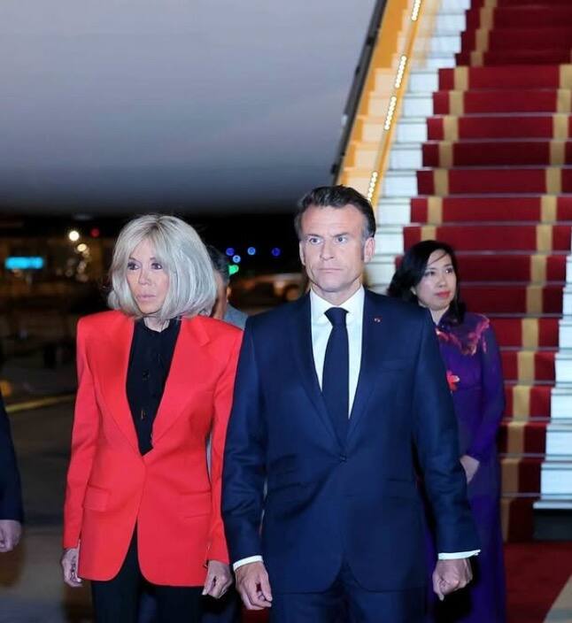 Emmanuel Macron giflé par sa femme