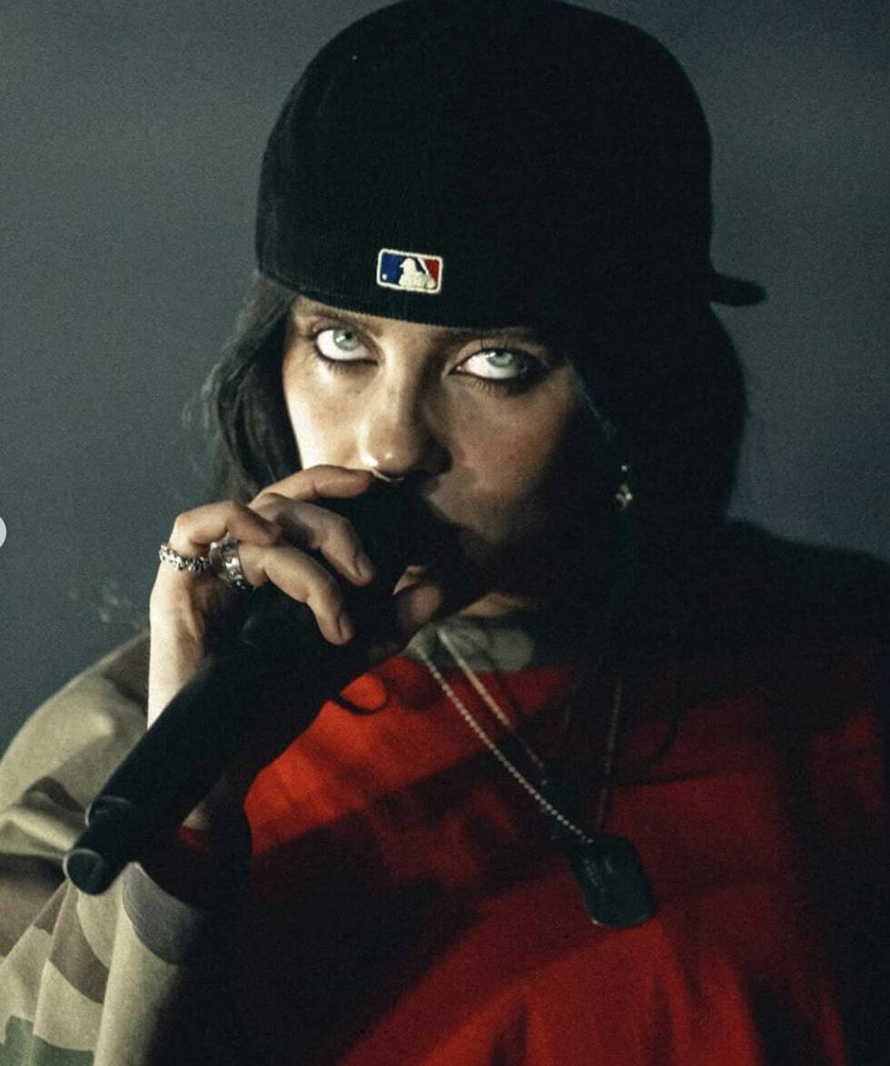 Elle confirme être en couple avec ce baiser