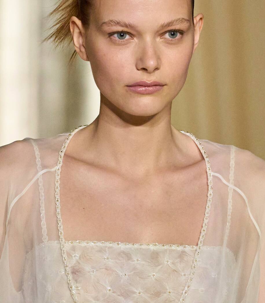 Cette coiffure stylée sera en vogue cet automne