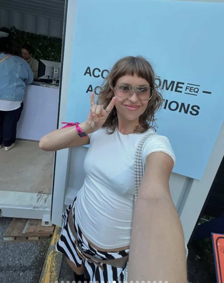 Complètement hypnotisante dans cette séance photo 