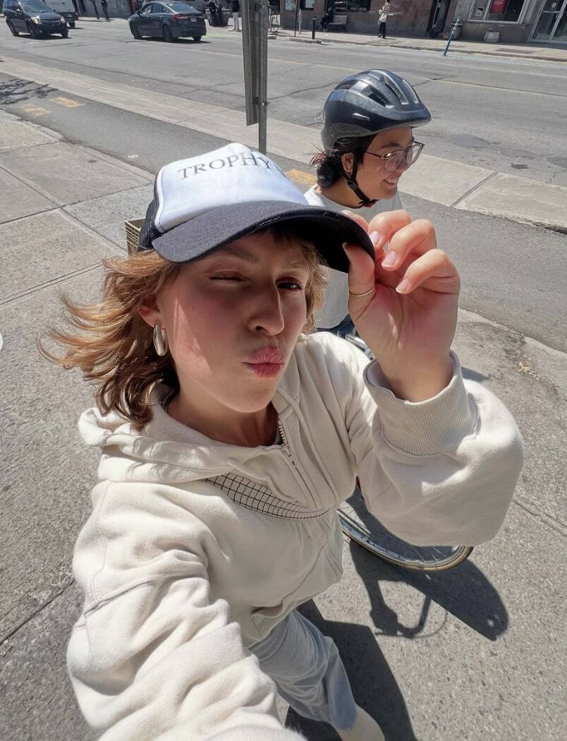 Sa première fois est avec LUI