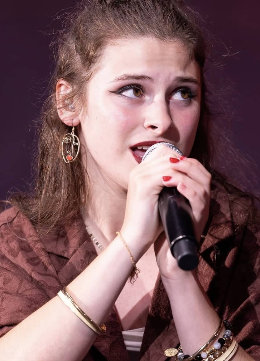 Elle brille littéralement aux Prix Gémeaux