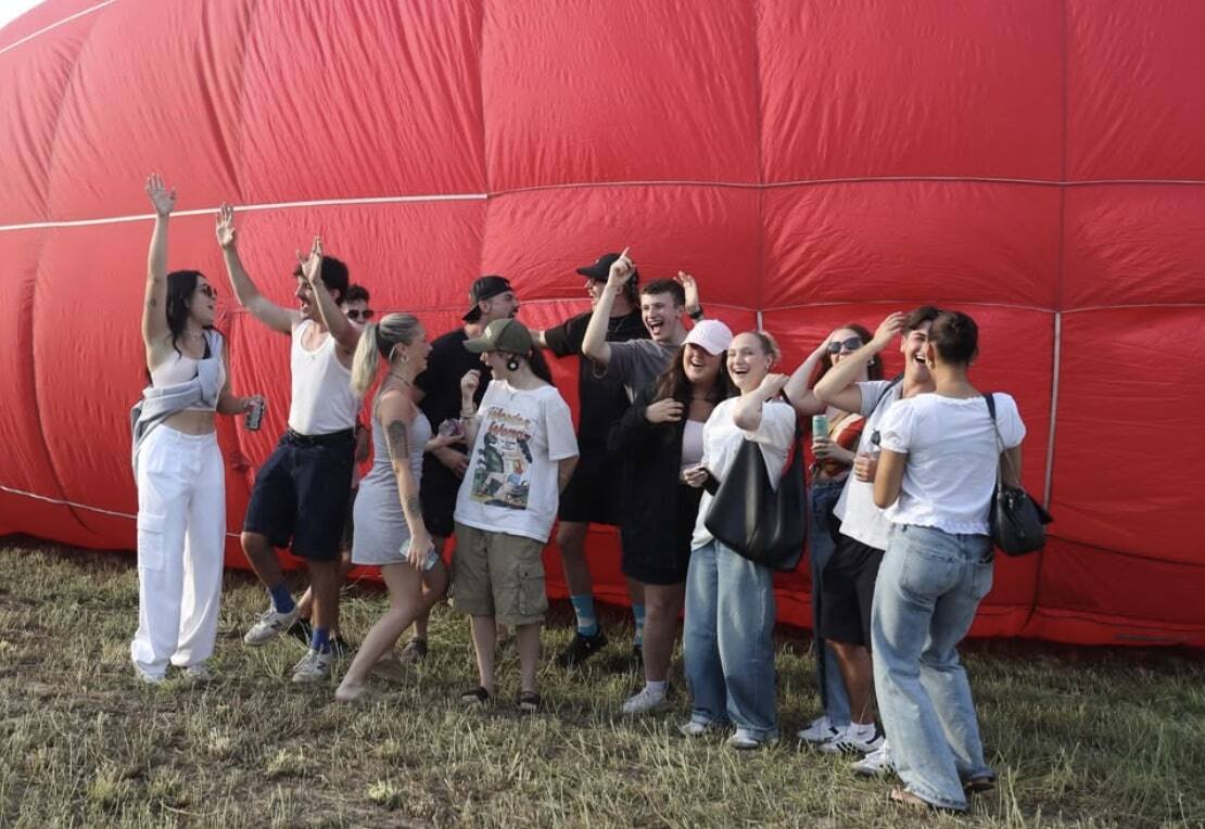 Les Académiciens recoivent une grande surprise 