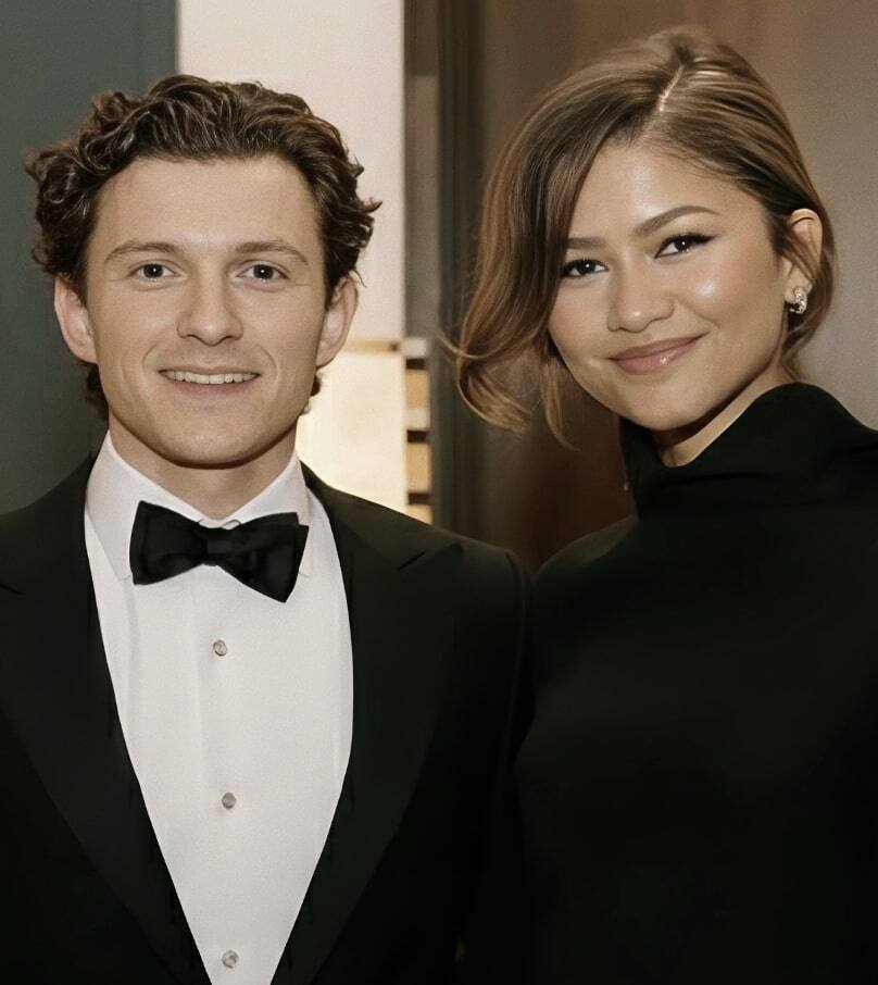 Avec un seul mot, Tom recadre un animateur