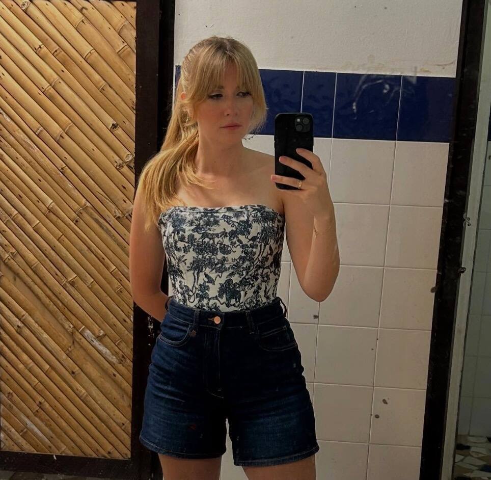 Rosalie Vaillancourt a les cheveux plus foncés 