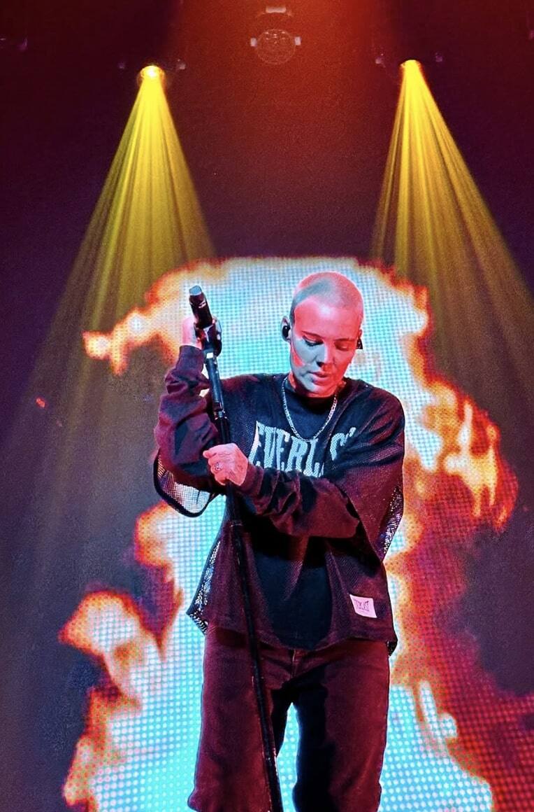 Elle surprend en chantant du Céline Dion