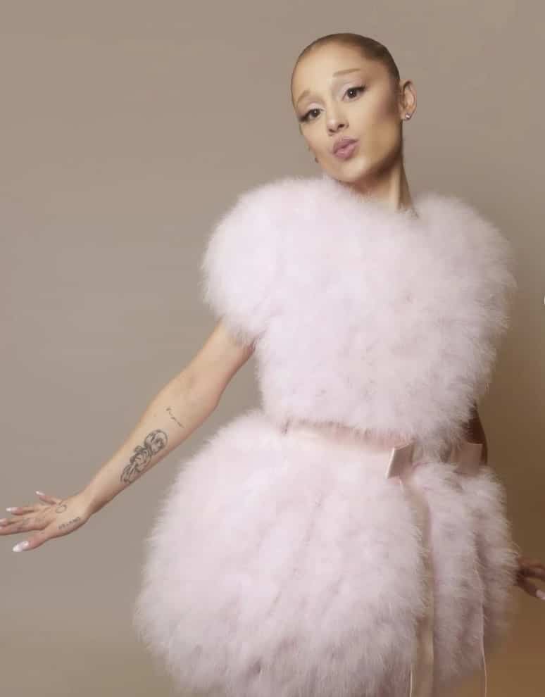 Elle dit définitivement adieu à Glinda