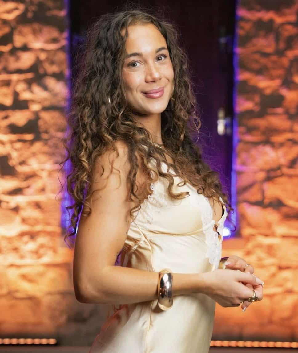 Béatrice s'offre un épatant changement capillaire