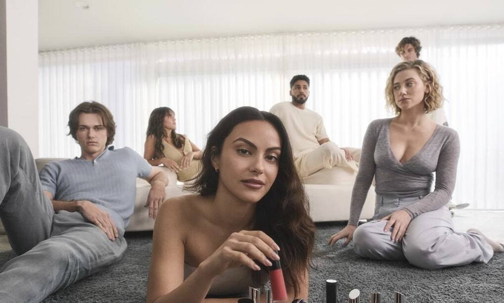 L'actrice récemment fiancée annonce être en deuil