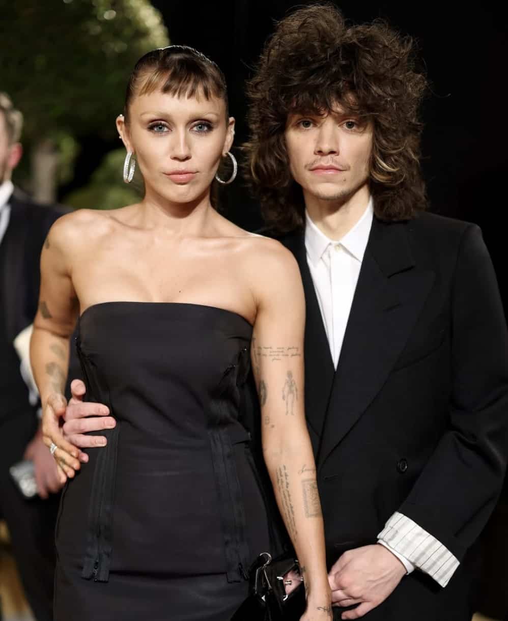 Fiancée à Maxx Morando