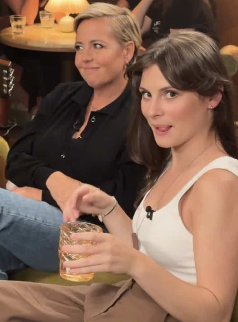 Un look brillant dans un rare carrousel photo